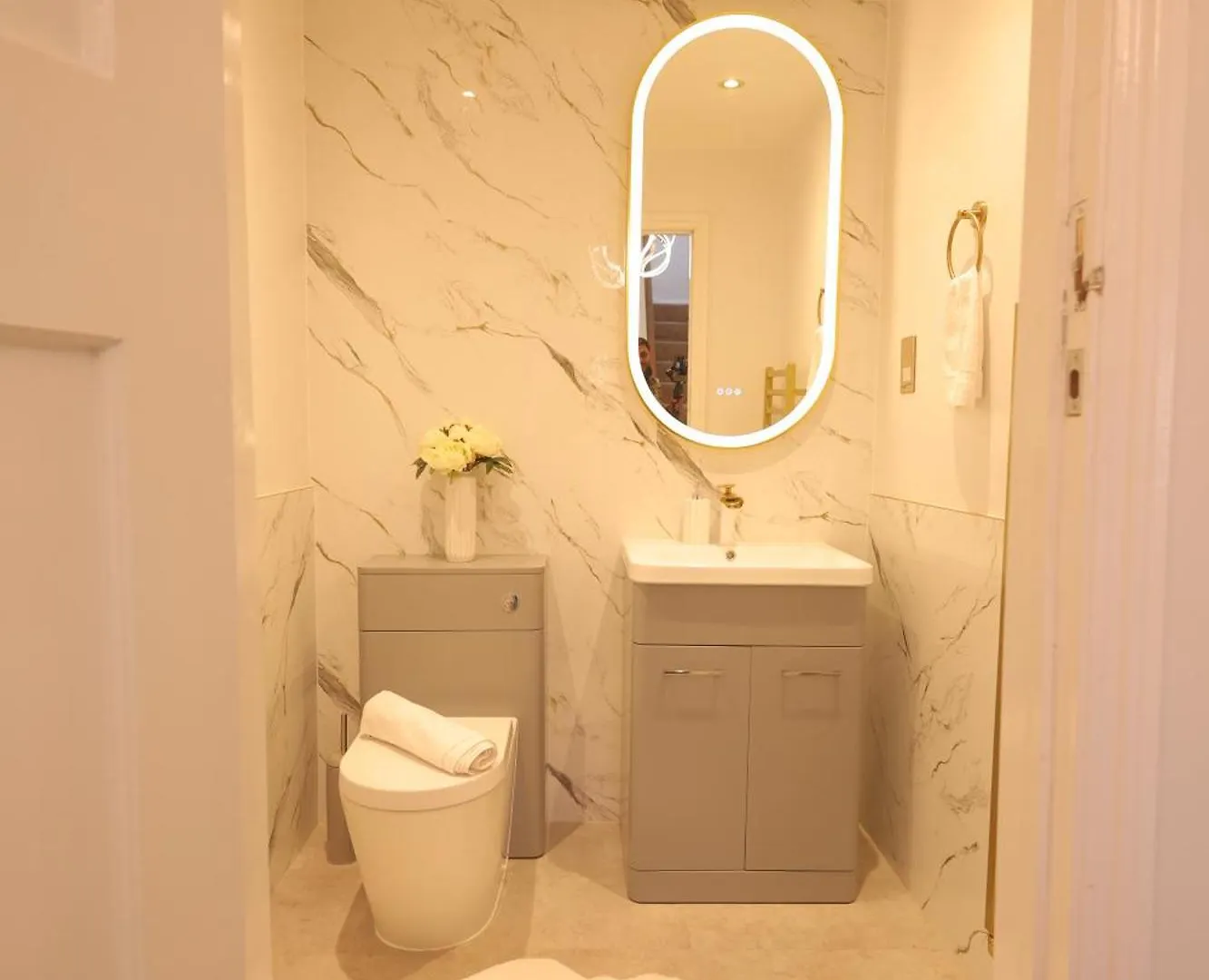 Heathrow Retreat Luxury 6 Bedroom Stay Near London Heathrow Airport, Uk بيت للعطل Cranford